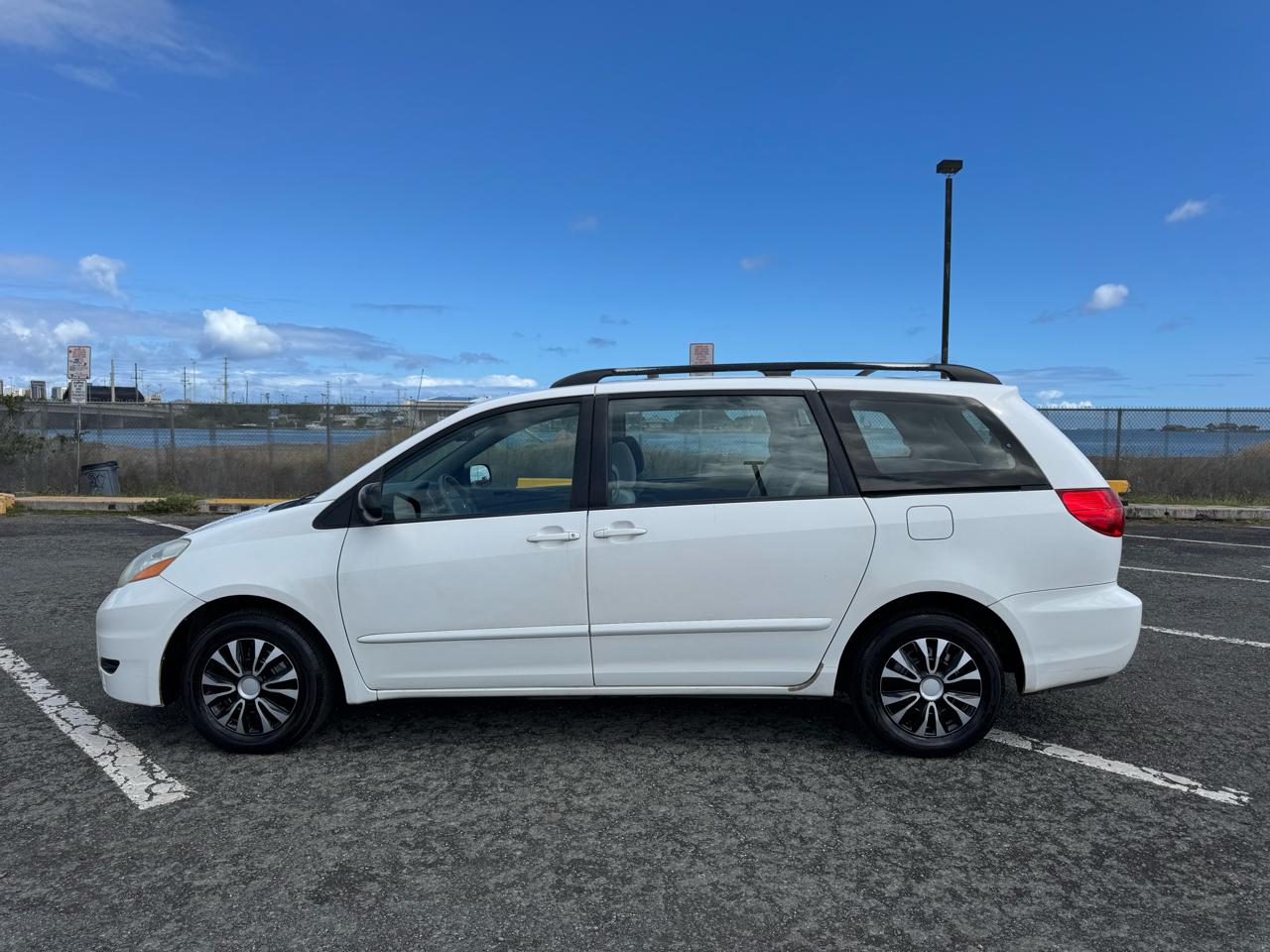 toyota sienna 2010 5TDKK4CC7AS337120 image toyota sienna 2010 5TDKK4CC7AS337120 image