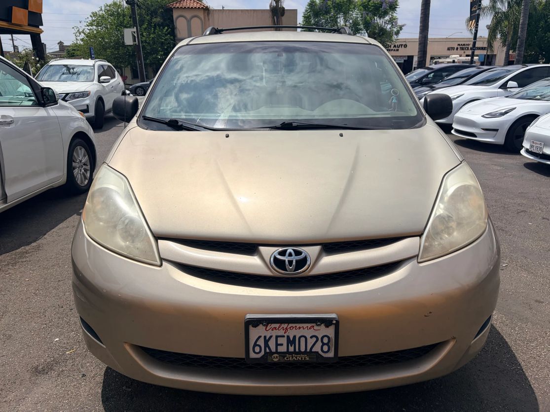 toyota sienna 2010 5TDKK4CC3AS334988 image toyota sienna 2010 5TDKK4CC3AS334988 image