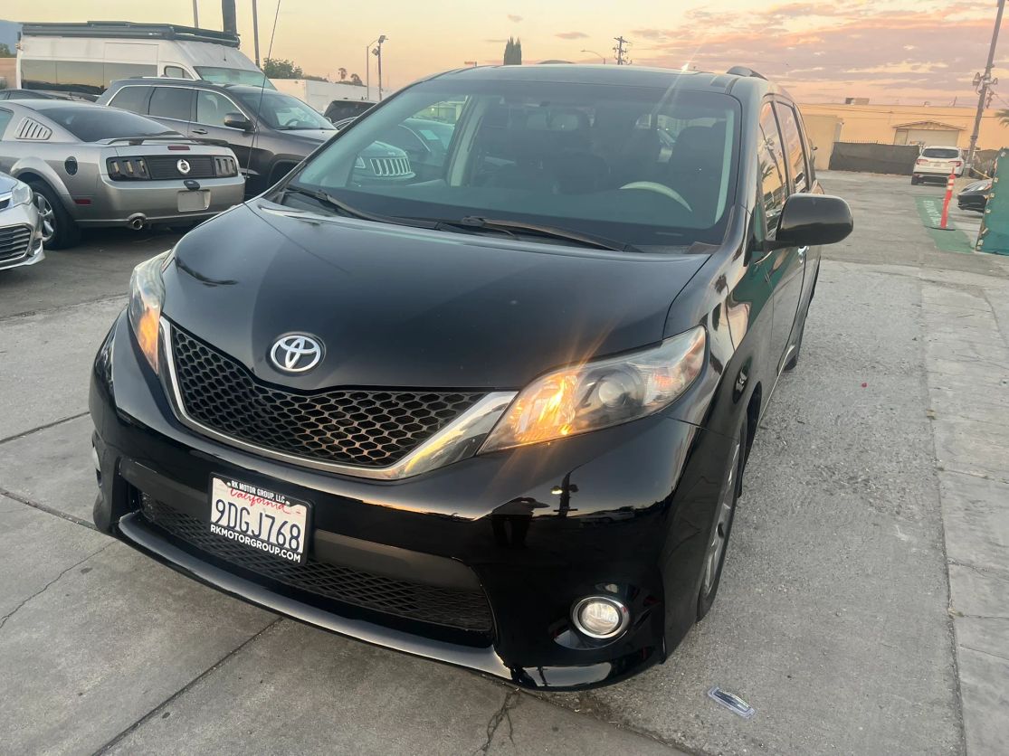 toyota sienna 2014 5TDXK3DC0ES517933 image toyota sienna 2014 5TDXK3DC0ES517933 image