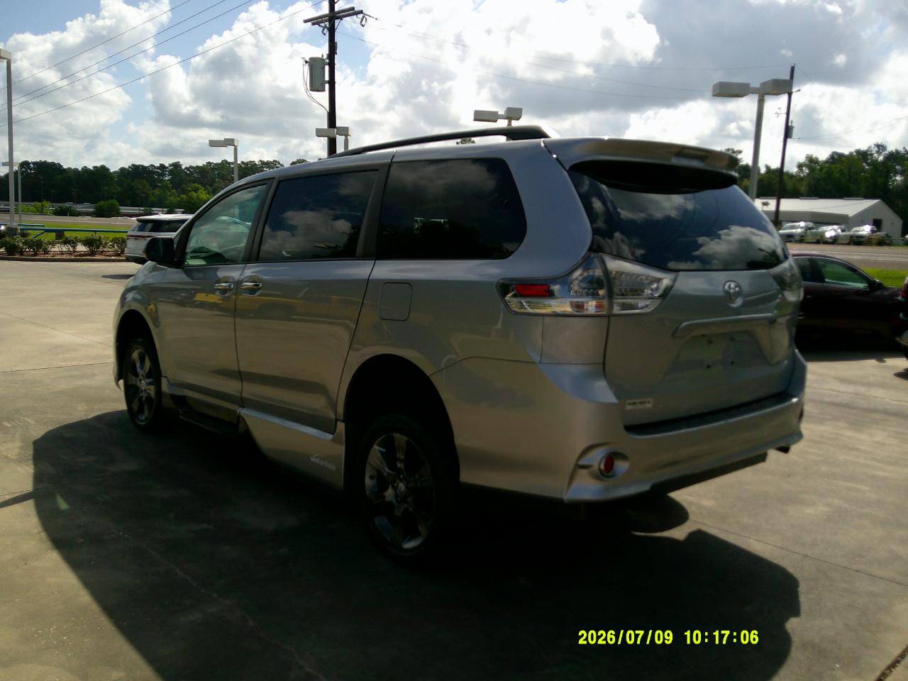 toyota sienna 2014 5TDXK3DC7ES506282 image toyota sienna 2014 5TDXK3DC7ES506282 image