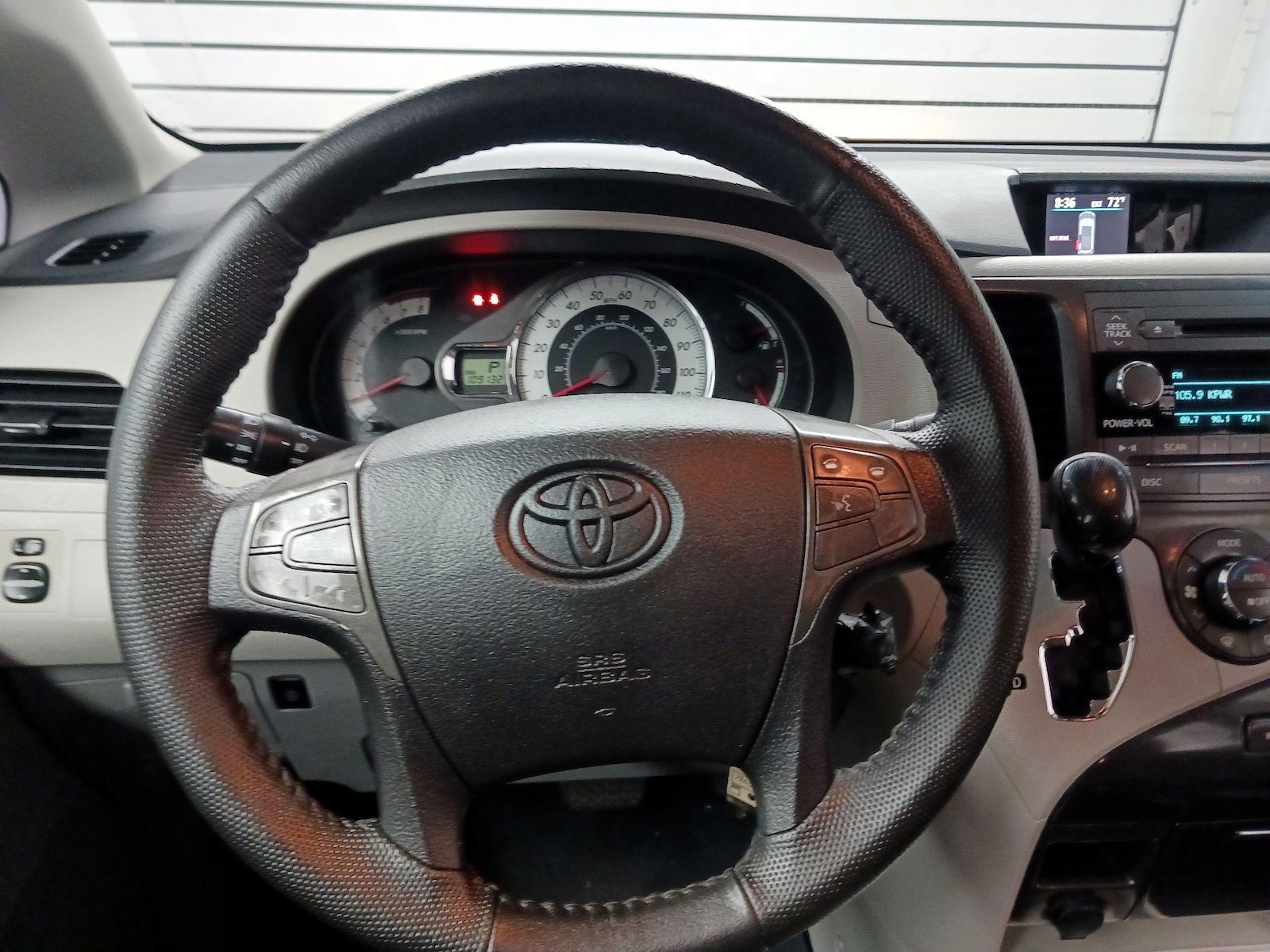 toyota sienna 2014 5TDXK3DC4ES446946 image toyota sienna 2014 5TDXK3DC4ES446946 image