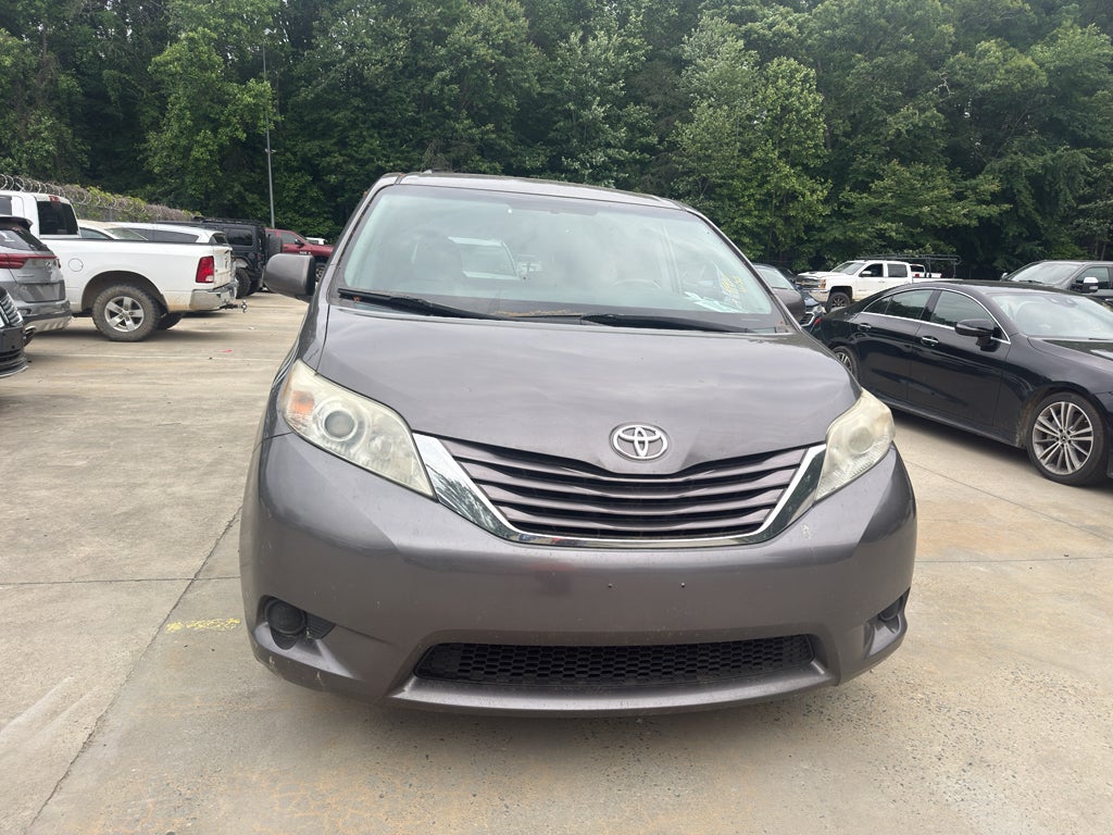 toyota sienna 2015 5TDKK3DC8FS574893 image toyota sienna 2015 5TDKK3DC8FS574893 image