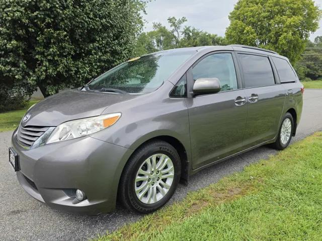 toyota sienna 2015 5TDYK3DC6FS679779 image toyota sienna 2015 5TDYK3DC6FS679779 image