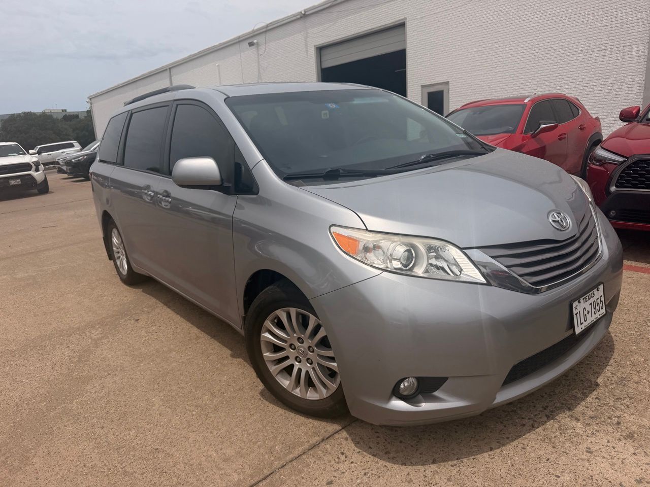 toyota sienna 2015 5TDYK3DC8FS687592 image toyota sienna 2015 5TDYK3DC8FS687592 image