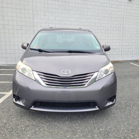 toyota sienna 2015 5TDKK3DC8FS577437 image toyota sienna 2015 5TDKK3DC8FS577437 image