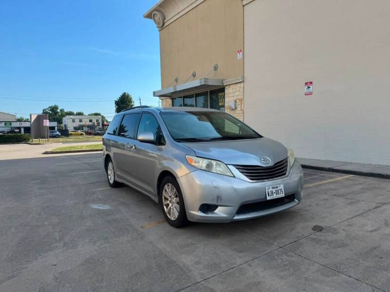 toyota sienna 2015 5TDJK3DC4FS117753 image toyota sienna 2015 5TDJK3DC4FS117753 image