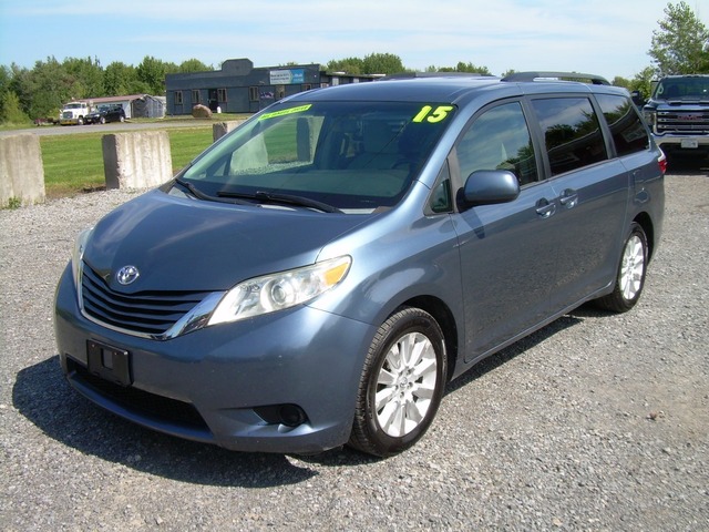 toyota sienna 2015 5TDJK3DC8FS124107 image toyota sienna 2015 5TDJK3DC8FS124107 image