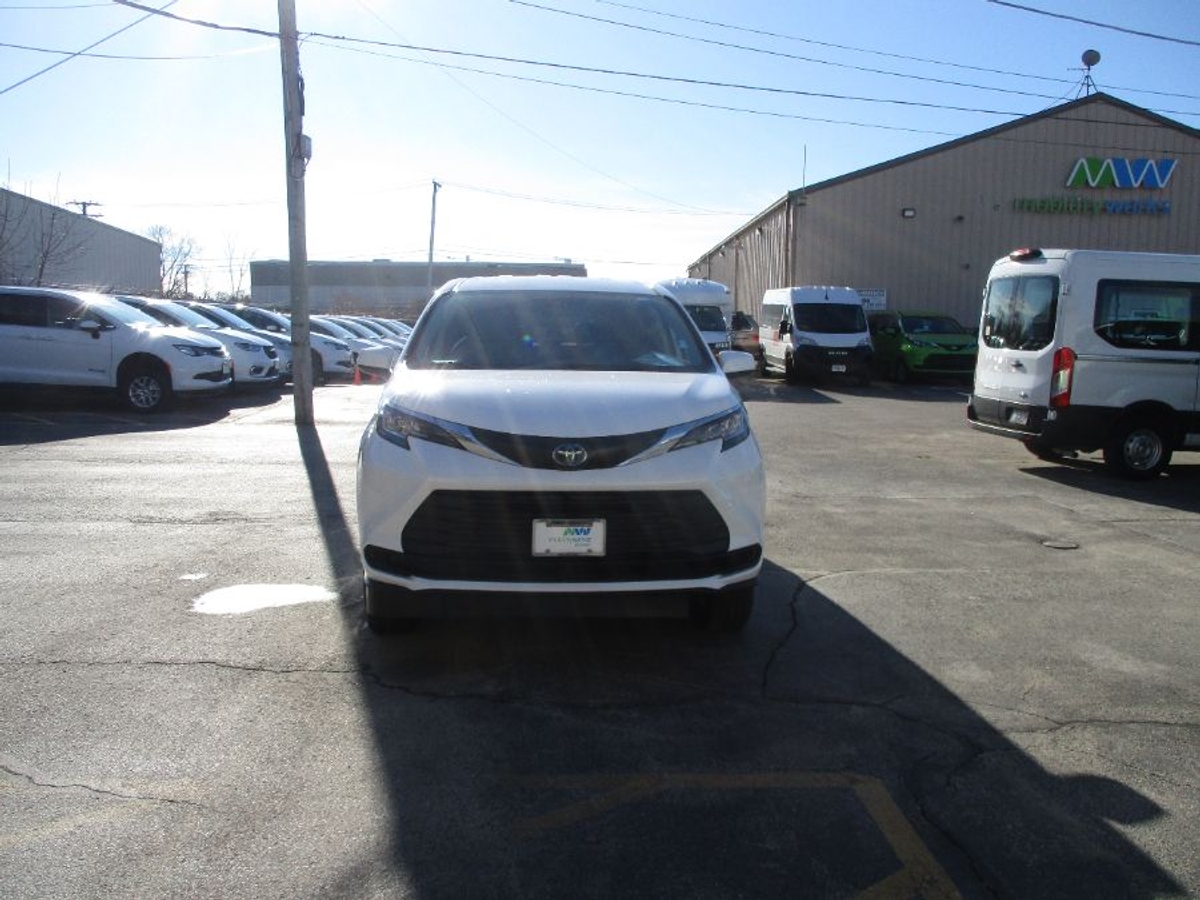 toyota sienna 2022 5TDKSKFC6NS063222 image toyota sienna 2022 5TDKSKFC6NS063222 image