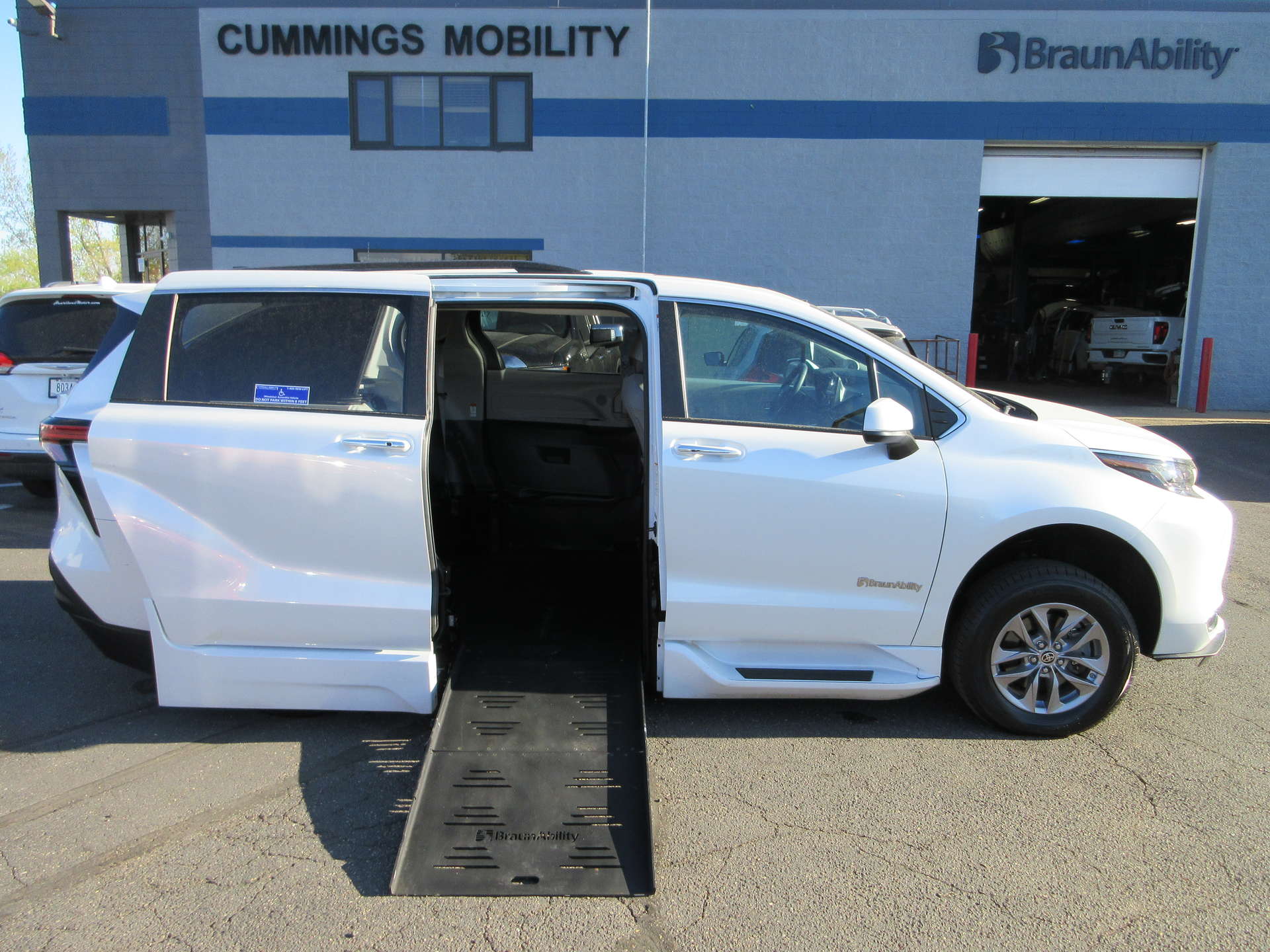toyota sienna 2022 5TDJRKEC3NS115768 image toyota sienna 2022 5TDJRKEC3NS115768 image