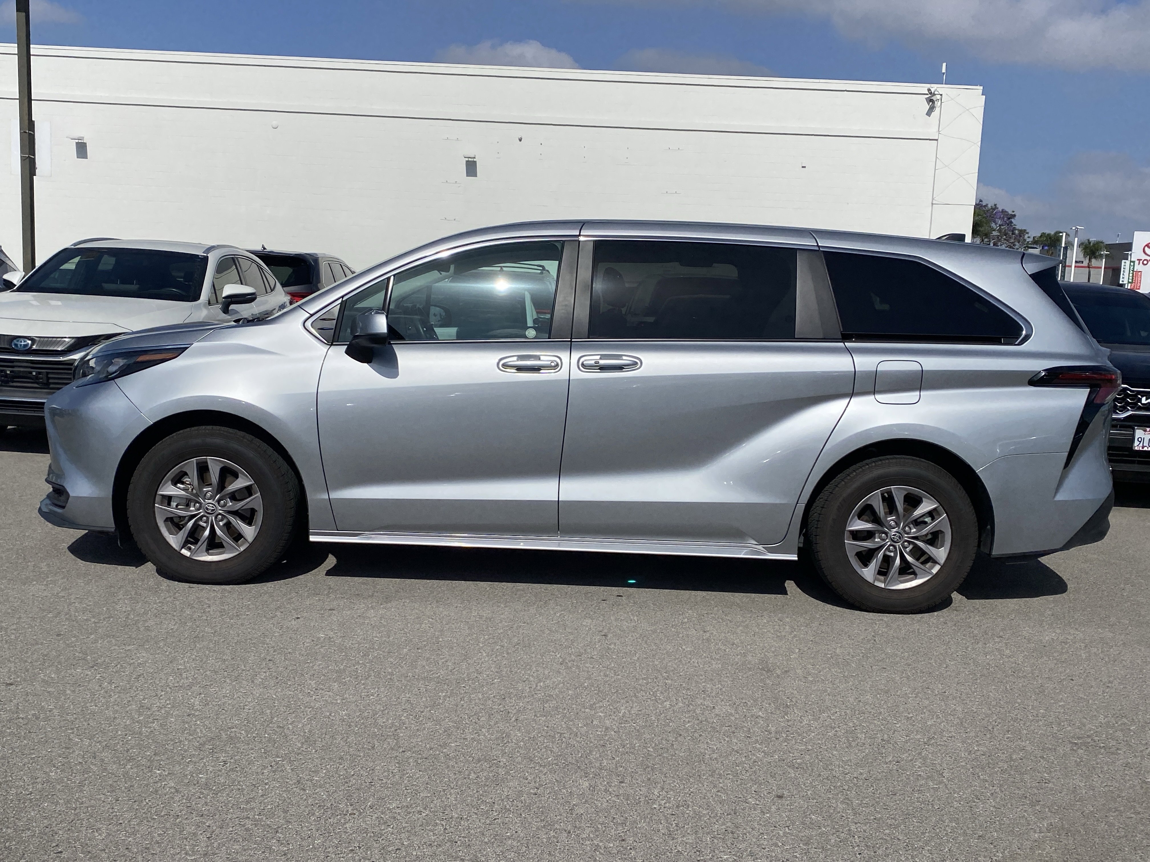 toyota sienna 2025 5TDKRKEC2SS257643 image toyota sienna 2025 5TDKRKEC2SS257643 image