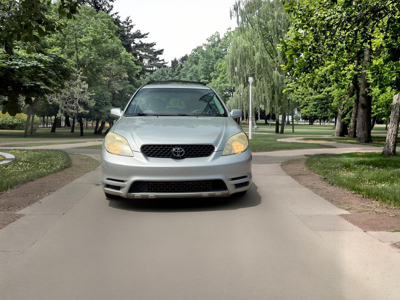 toyota matrix 2004 2T1KR32E54C177051 image toyota matrix 2004 2T1KR32E54C177051 image