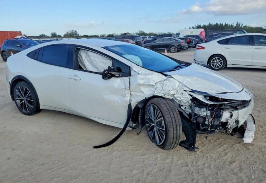 toyota prius 2023 JTDACAAU1P3005039 image