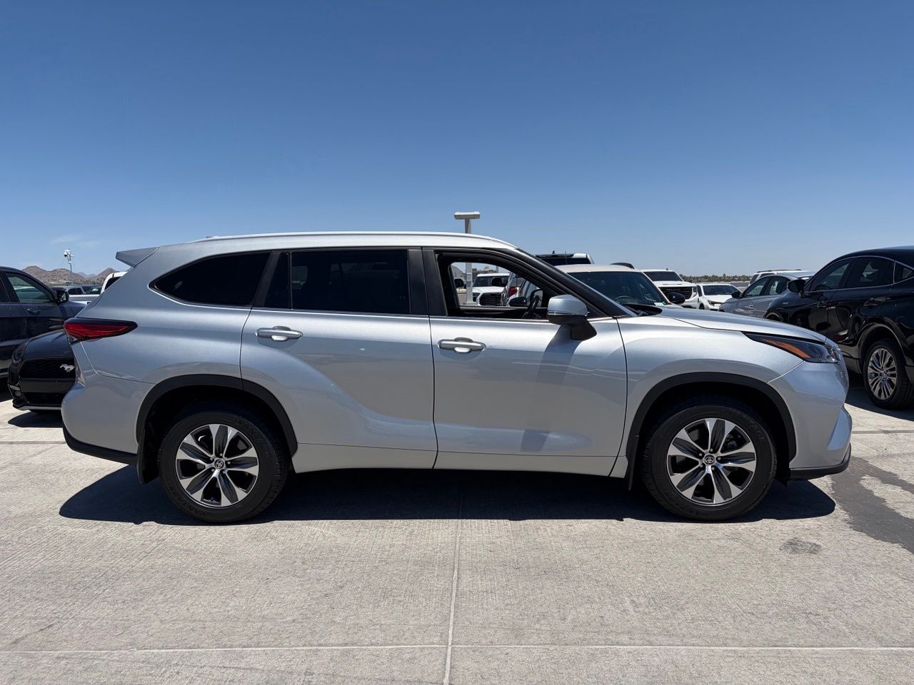 toyota highlander 2023 5TDKDRBH3PS029097 image toyota highlander 2023 5TDKDRBH3PS029097 image