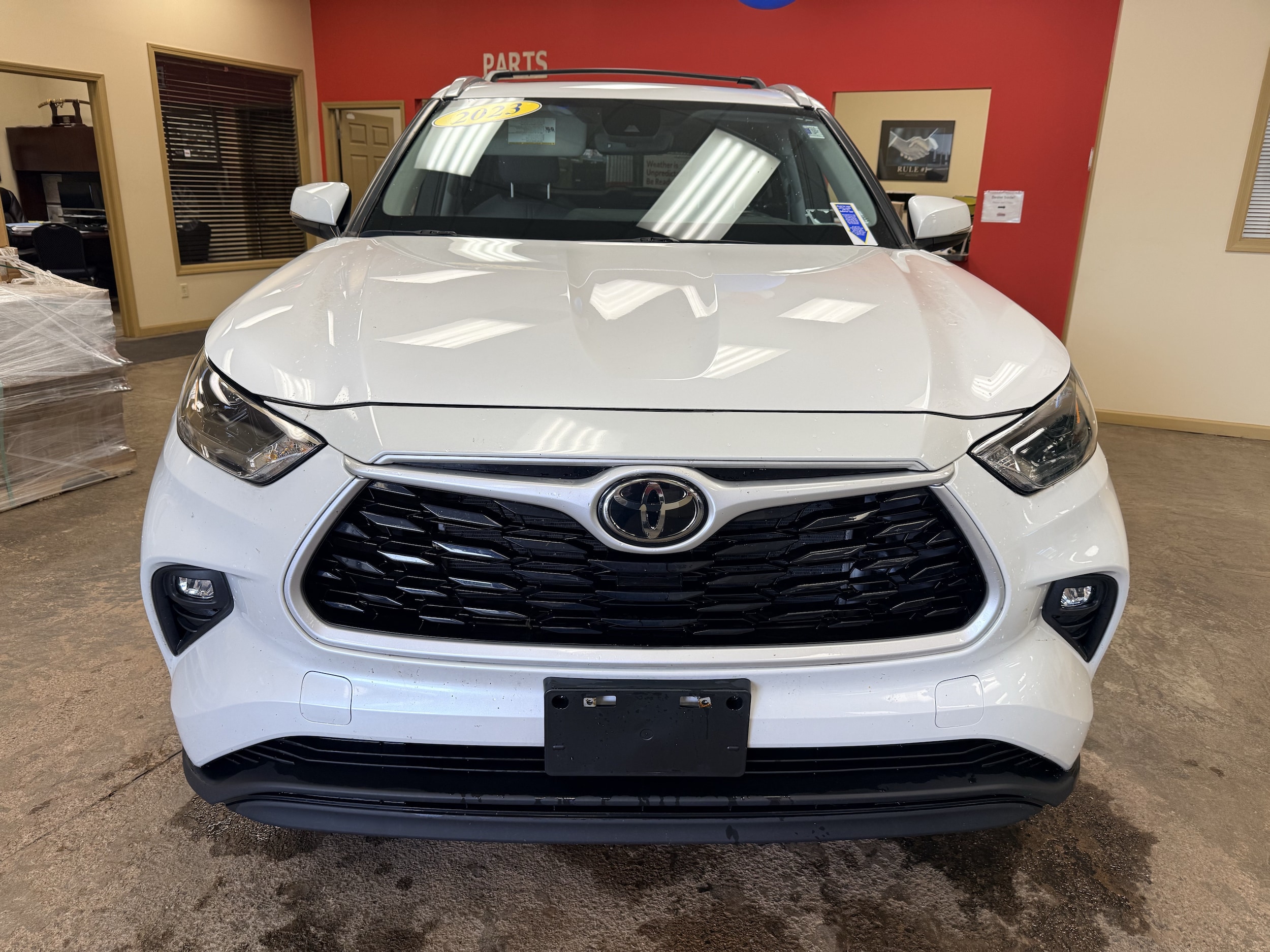 toyota highlander 2023 5TDKDRBH3PS523802 image toyota highlander 2023 5TDKDRBH3PS523802 image
