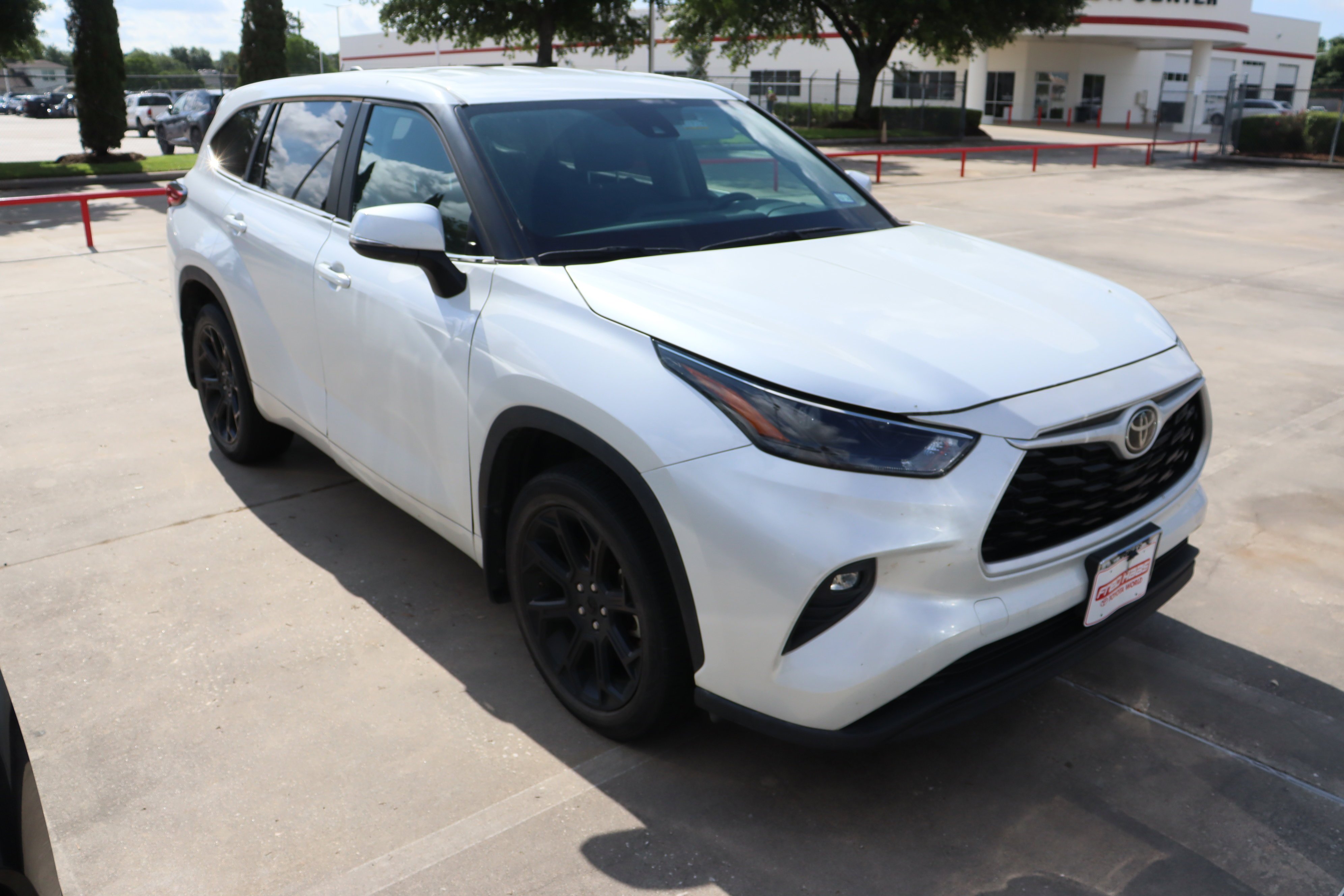 toyota highlander 2023 5TDKDRAHXPS504262 image toyota highlander 2023 5TDKDRAHXPS504262 image