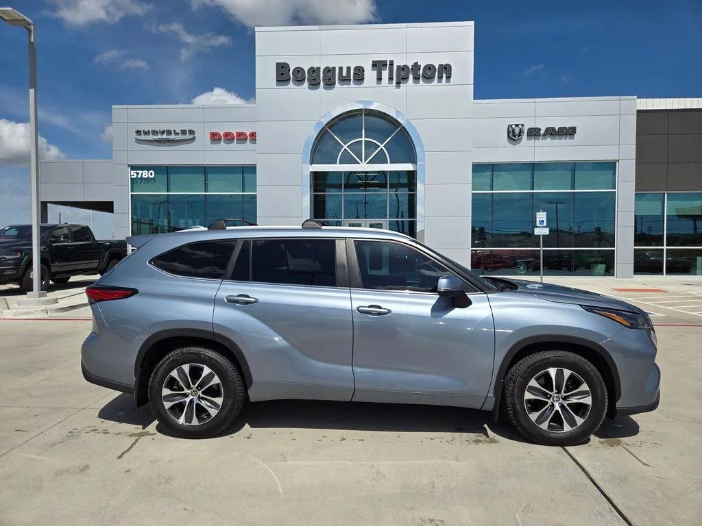 toyota highlander 2023 5TDKDRAH8PS023832 image toyota highlander 2023 5TDKDRAH8PS023832 image