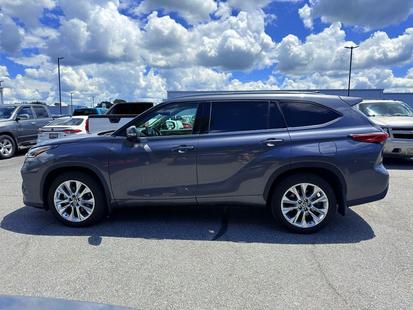 toyota highlander 2023 5TDKDRBH8PS019780 image toyota highlander 2023 5TDKDRBH8PS019780 image