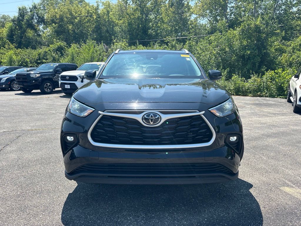 toyota highlander 2023 5TDKDRBH7PS045996 image toyota highlander 2023 5TDKDRBH7PS045996 image
