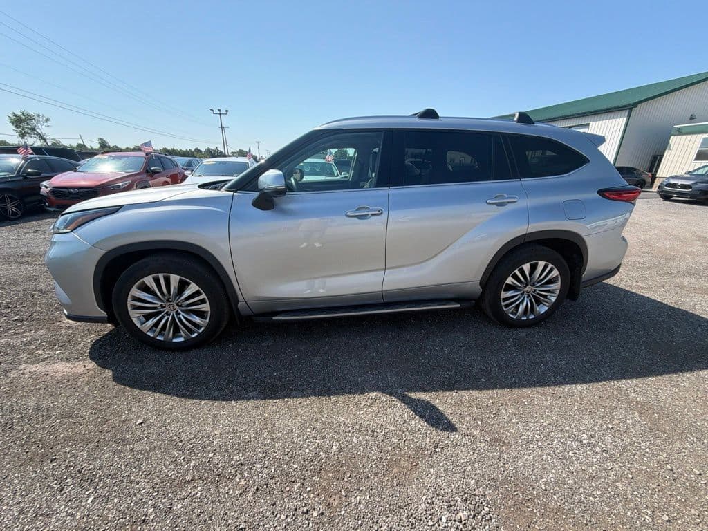 toyota highlander 2023 5TDKDRAH2PS512582 image toyota highlander 2023 5TDKDRAH2PS512582 image