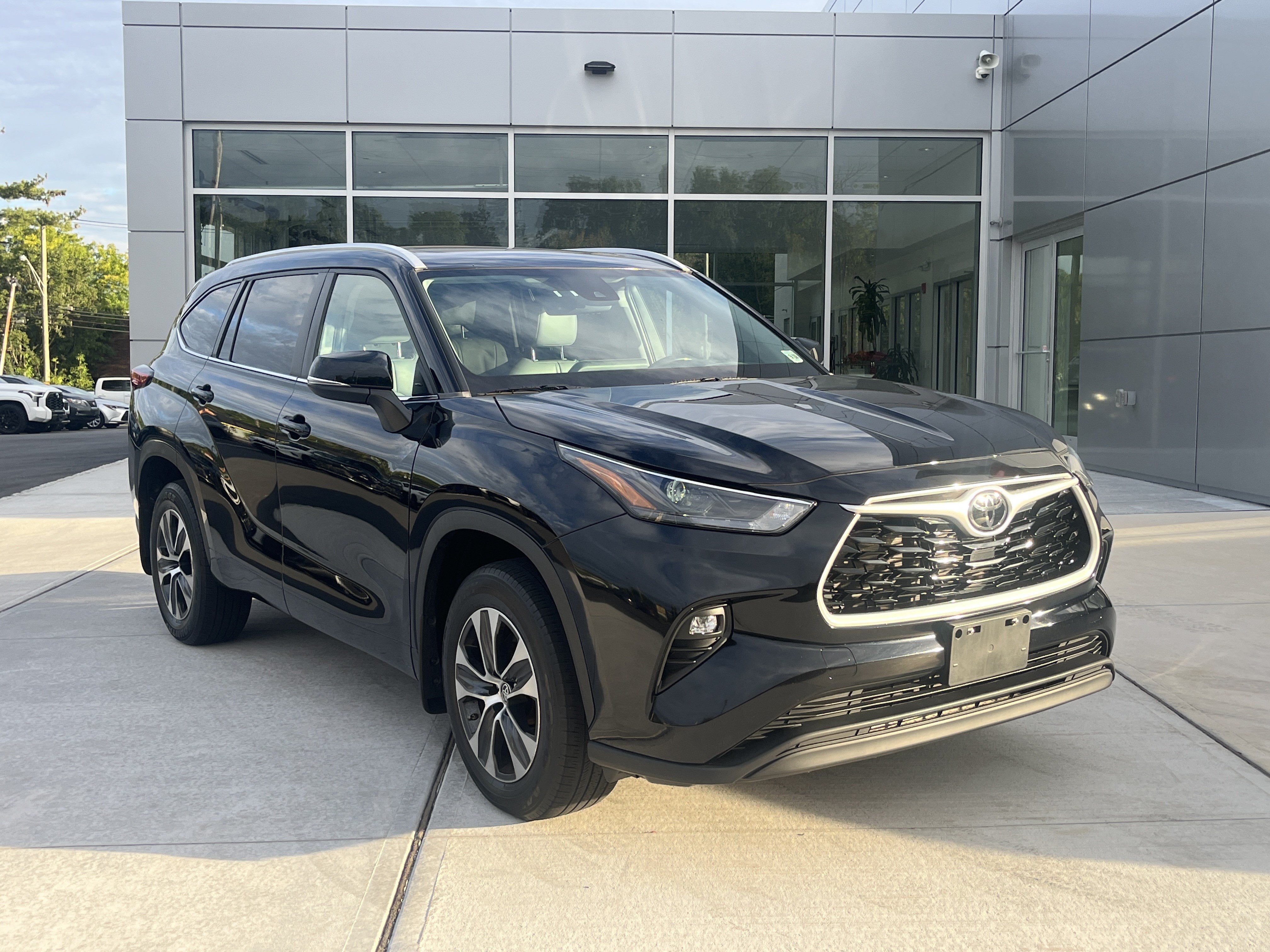 toyota highlander 2023 5TDKDRBH1PS519716 image toyota highlander 2023 5TDKDRBH1PS519716 image