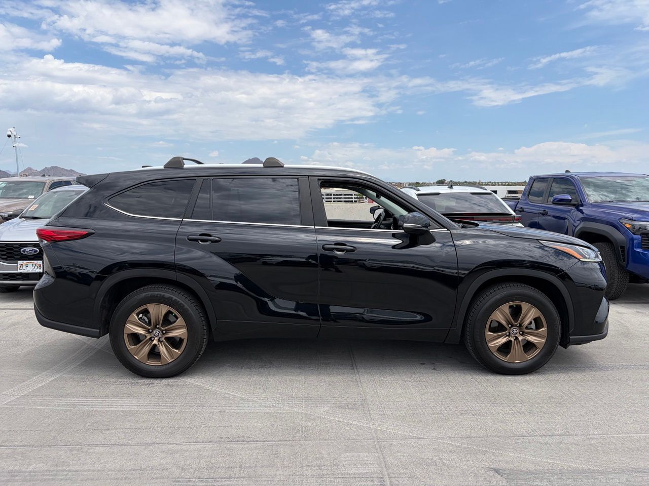 toyota highlander 2023 5TDAARAH9PS017087 image toyota highlander 2023 5TDAARAH9PS017087 image