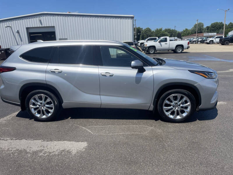 toyota highlander 2023 5TDKDRBH3PS524545 image toyota highlander 2023 5TDKDRBH3PS524545 image