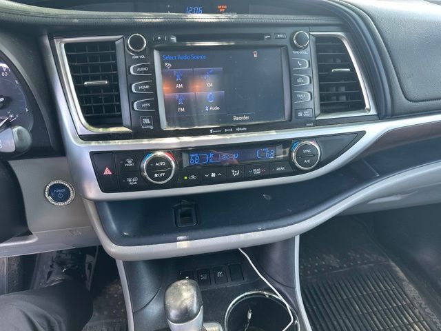 toyota highlander 2016 5TDDCRFH6GS015569 image toyota highlander 2016 5TDDCRFH6GS015569 image