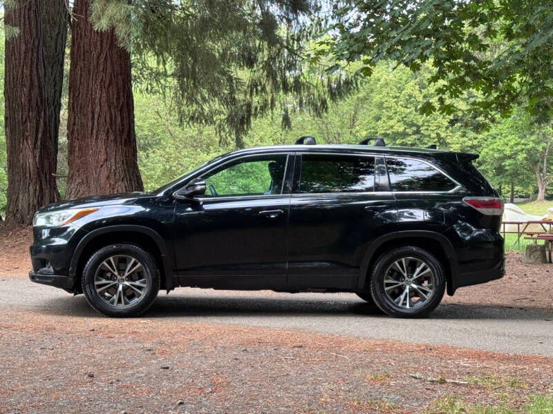 toyota highlander 2016 5TDJKRFH1GS330530 image toyota highlander 2016 5TDJKRFH1GS330530 image