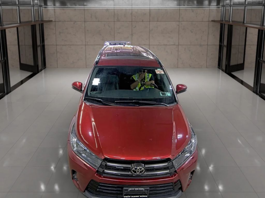 toyota highlander 2019 5TDJZRFH8KS608067 image toyota highlander 2019 5TDJZRFH8KS608067 image