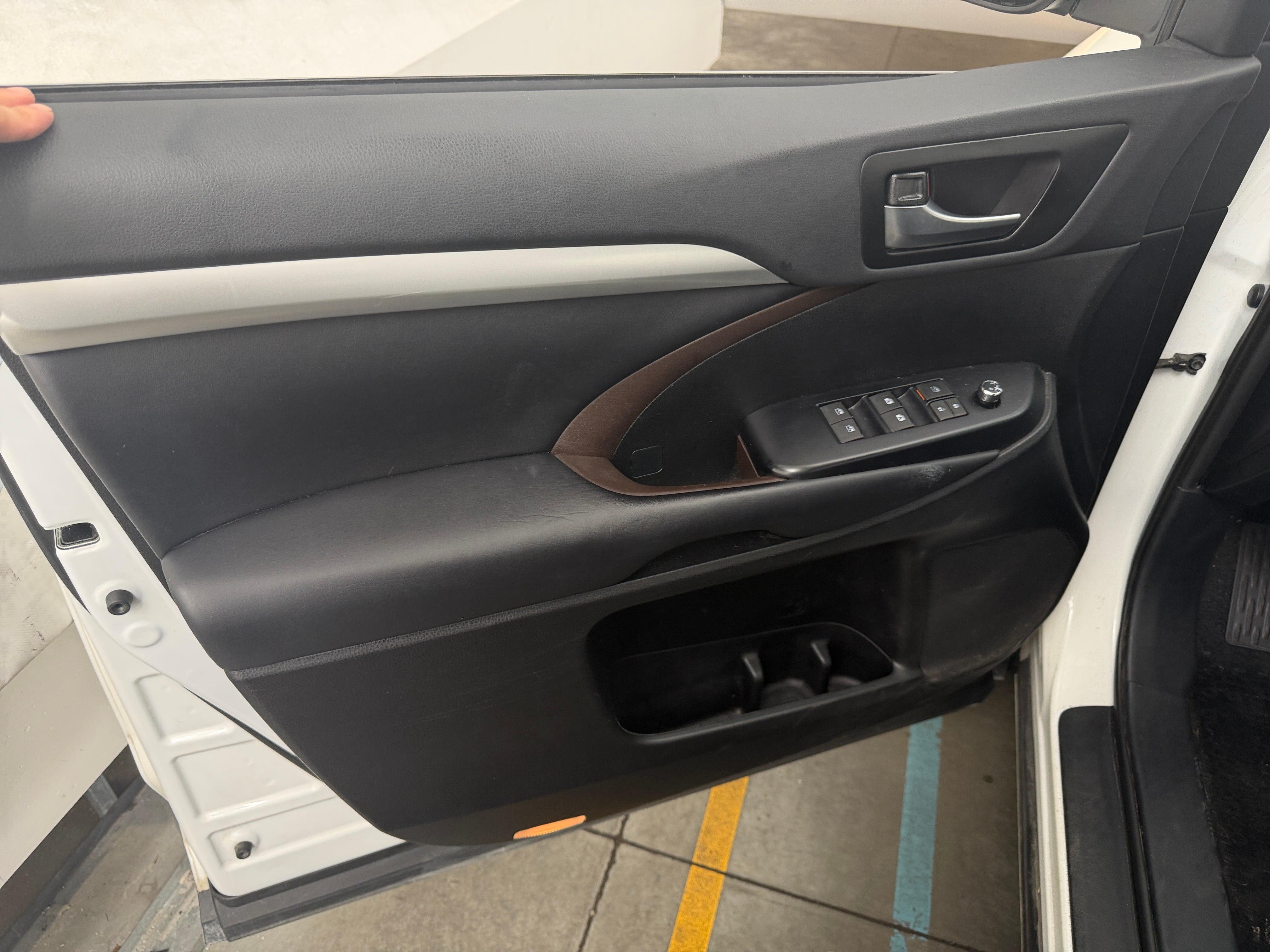 toyota highlander 2019 5TDJZRFH3KS626492 image toyota highlander 2019 5TDJZRFH3KS626492 image