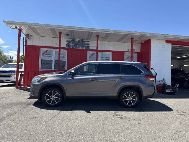 toyota highlander 2019 5TDJZRFH2KS587359 image toyota highlander 2019 5TDJZRFH2KS587359 image