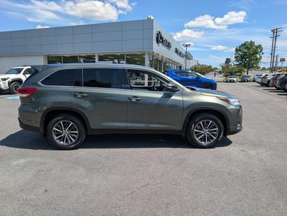toyota highlander 2019 5TDJZRFH6KS721600 image toyota highlander 2019 5TDJZRFH6KS721600 image