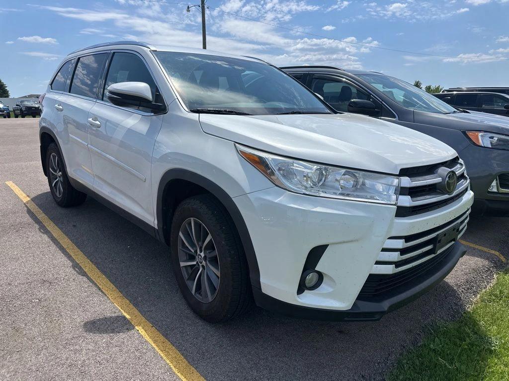 toyota highlander 2019 5TDJZRFH2KS582520 image toyota highlander 2019 5TDJZRFH2KS582520 image