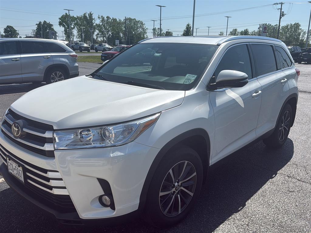 toyota highlander 2019 5TDJZRFH9KS602939 image toyota highlander 2019 5TDJZRFH9KS602939 image