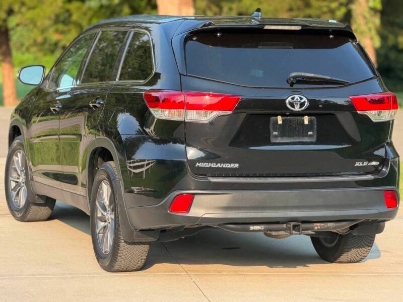 toyota highlander 2019 5TDJZRFH9KS616890 image toyota highlander 2019 5TDJZRFH9KS616890 image