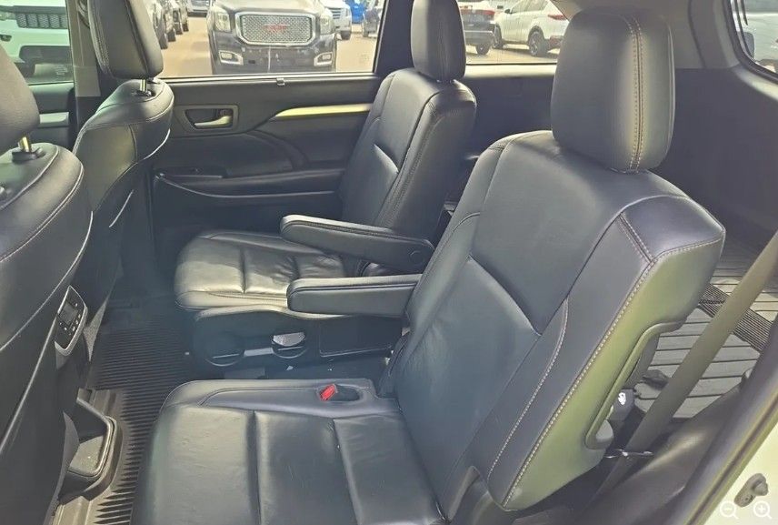 toyota highlander 2019 5TDJZRFH5KS596993 image toyota highlander 2019 5TDJZRFH5KS596993 image