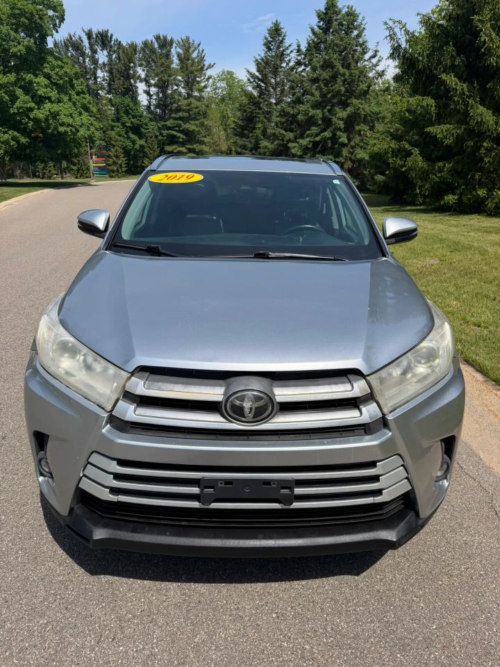 toyota highlander 2019 5TDJZRFH4KS565010 image toyota highlander 2019 5TDJZRFH4KS565010 image