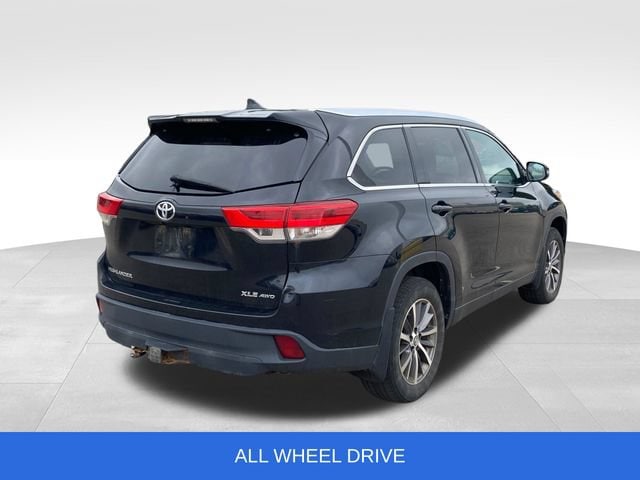 toyota highlander 2019 5TDJZRFH4KS579635 image toyota highlander 2019 5TDJZRFH4KS579635 image