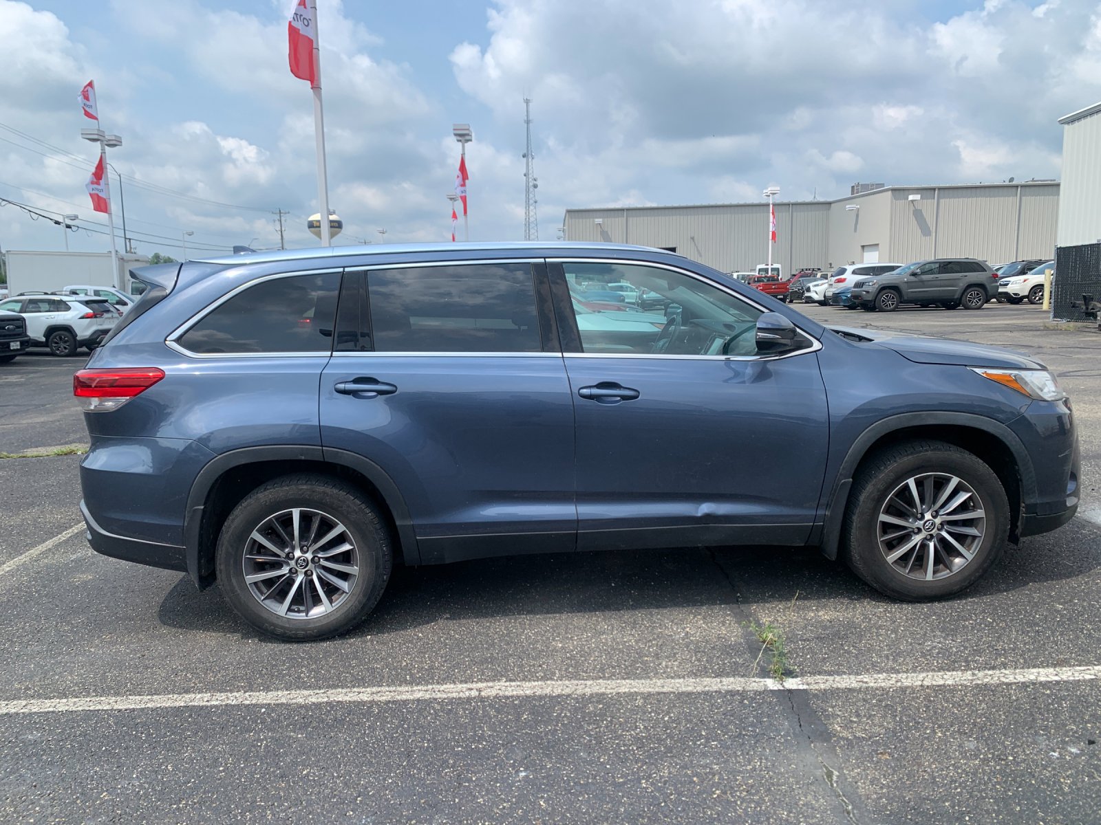 toyota highlander 2019 5TDJZRFH7KS738034 image toyota highlander 2019 5TDJZRFH7KS738034 image