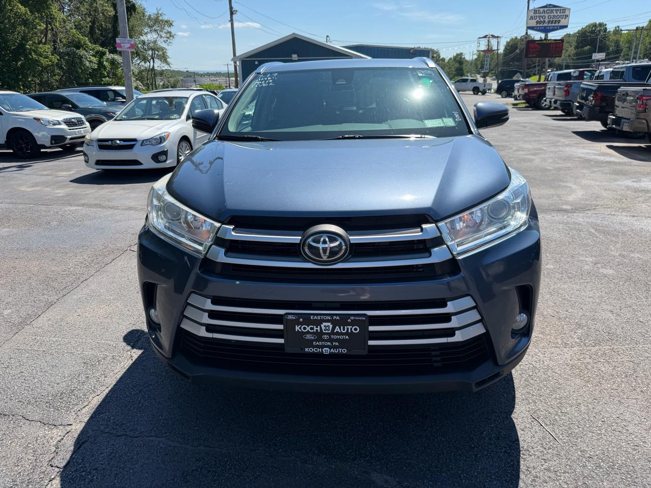 toyota highlander 2019 5TDJZRFH2KS716846 image toyota highlander 2019 5TDJZRFH2KS716846 image