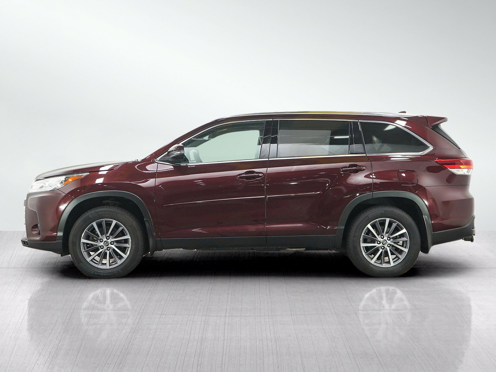 toyota highlander 2019 5TDJZRFH1KS966045 image toyota highlander 2019 5TDJZRFH1KS966045 image