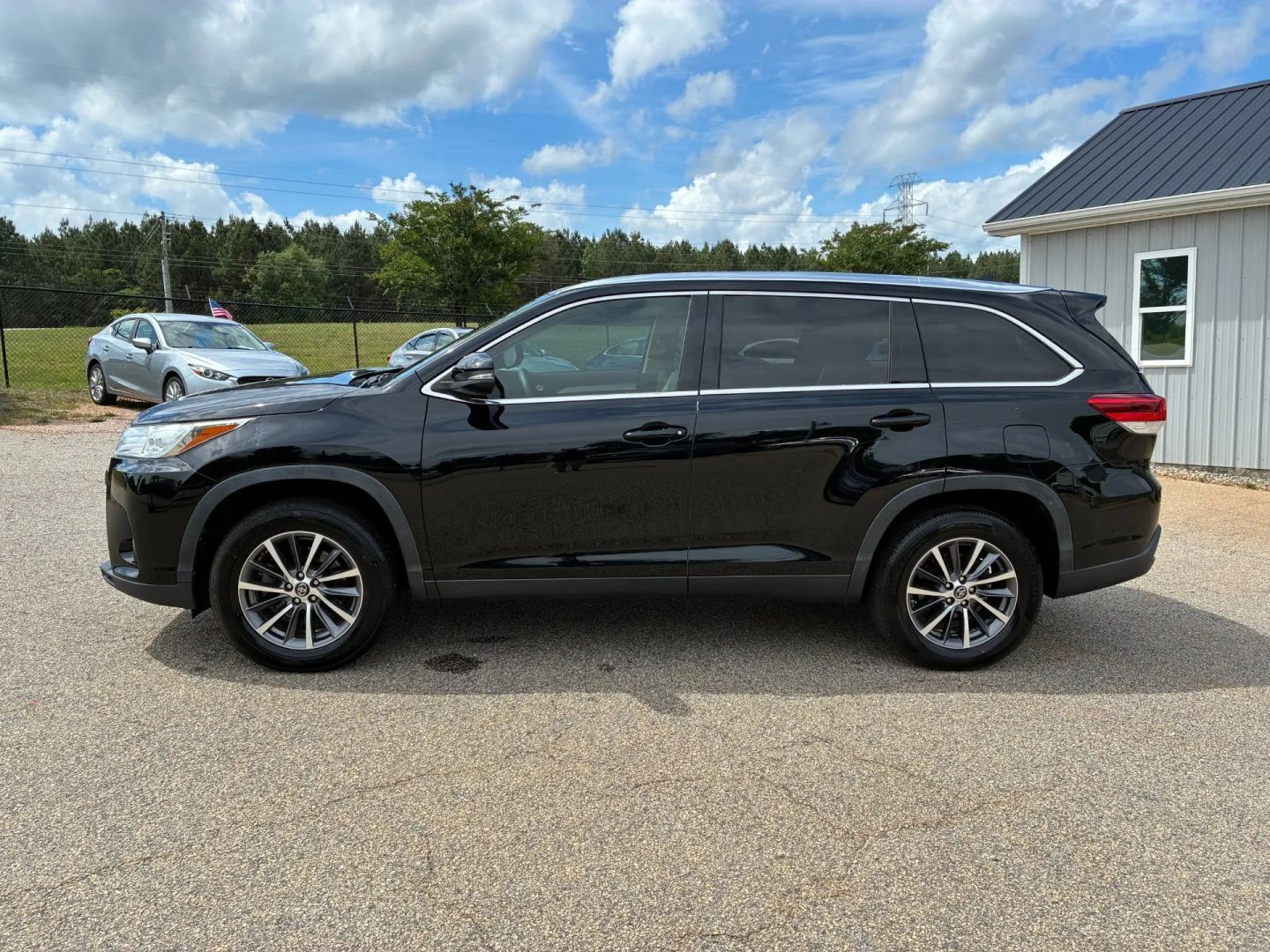 toyota highlander 2019 5TDKZRFH6KS559939 image toyota highlander 2019 5TDKZRFH6KS559939 image