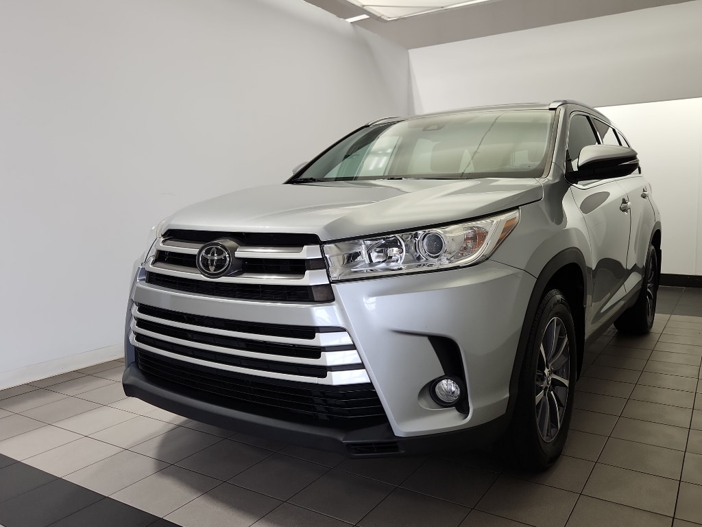 toyota highlander 2019 5TDJZRFH2KS563885 image toyota highlander 2019 5TDJZRFH2KS563885 image