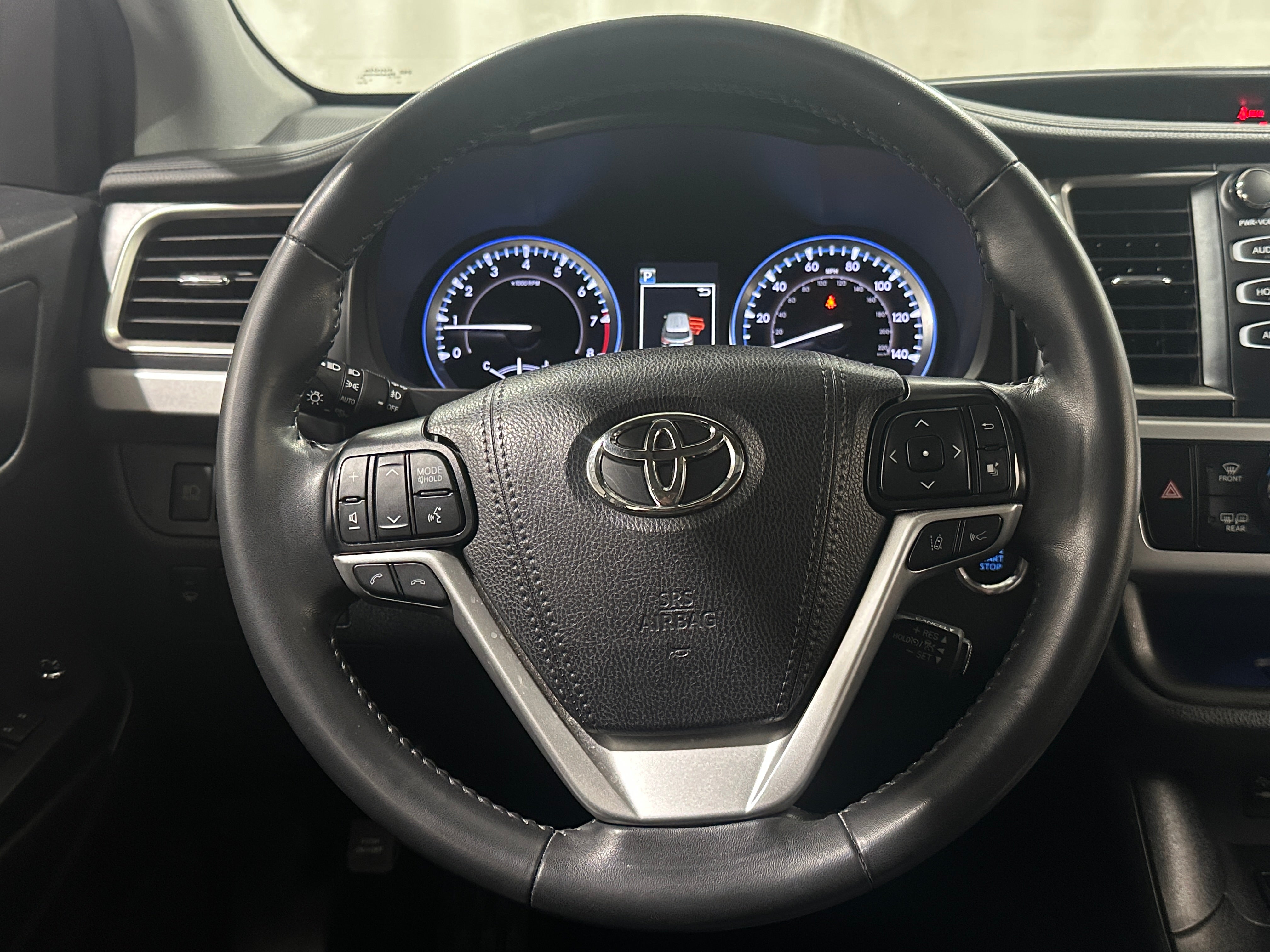 toyota highlander 2019 5TDJZRFH2KS627231 image toyota highlander 2019 5TDJZRFH2KS627231 image