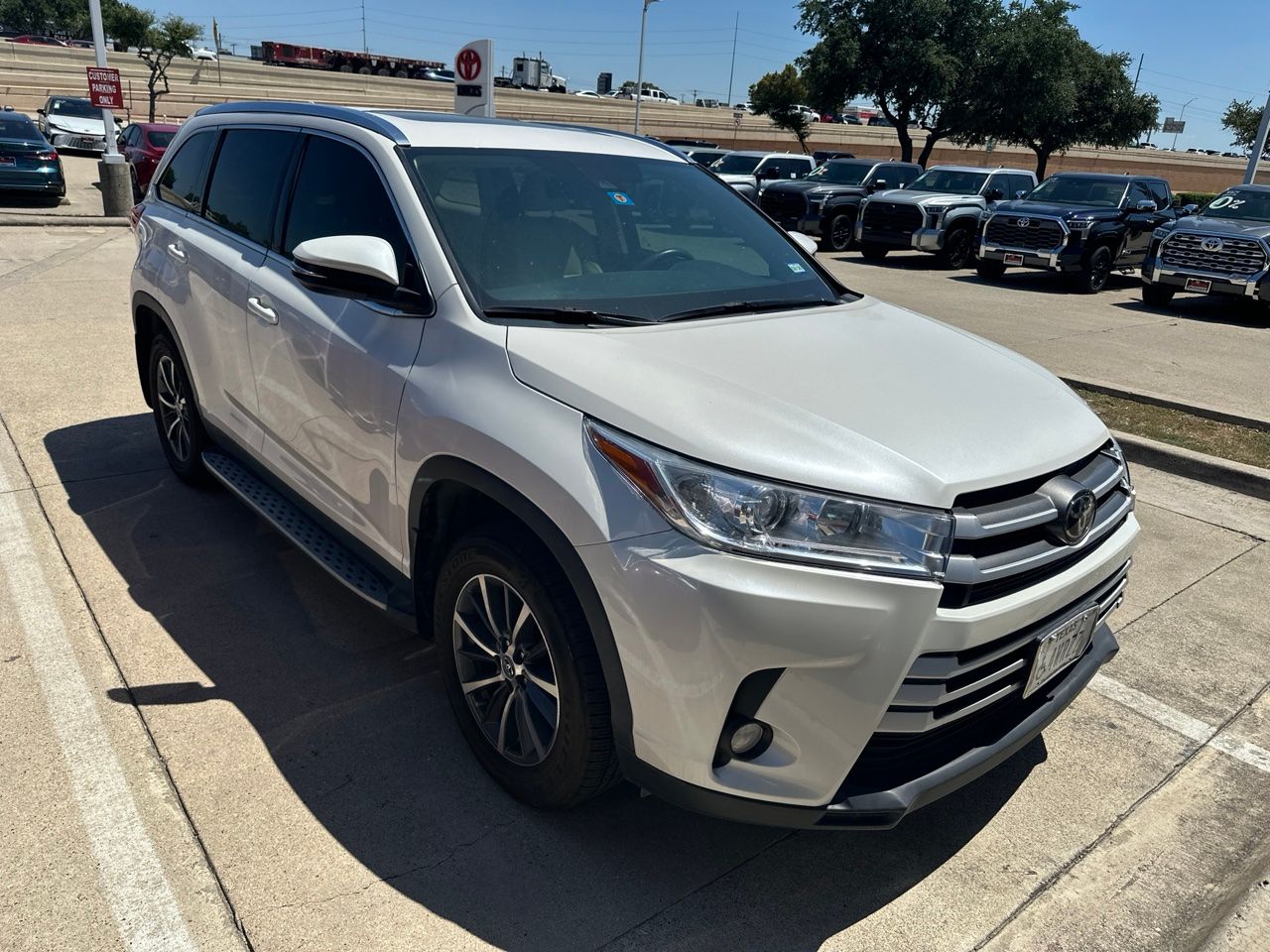 toyota highlander 2019 5TDKZRFH6KS570410 image toyota highlander 2019 5TDKZRFH6KS570410 image