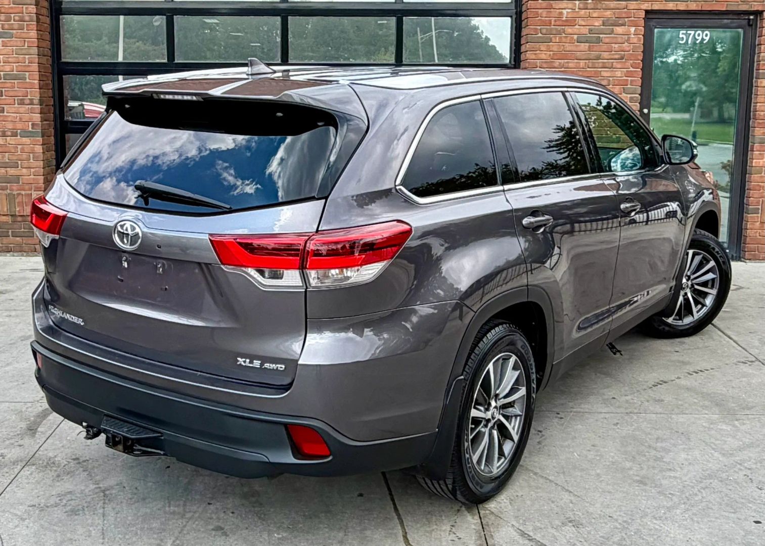toyota highlander 2019 5TDJZRFH2KS618707 image toyota highlander 2019 5TDJZRFH2KS618707 image