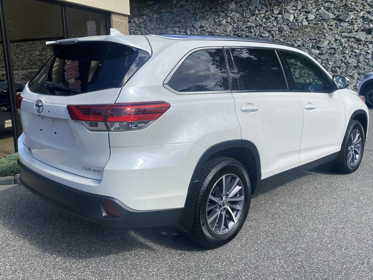 toyota highlander 2019 5TDJZRFH8KS595496 image toyota highlander 2019 5TDJZRFH8KS595496 image
