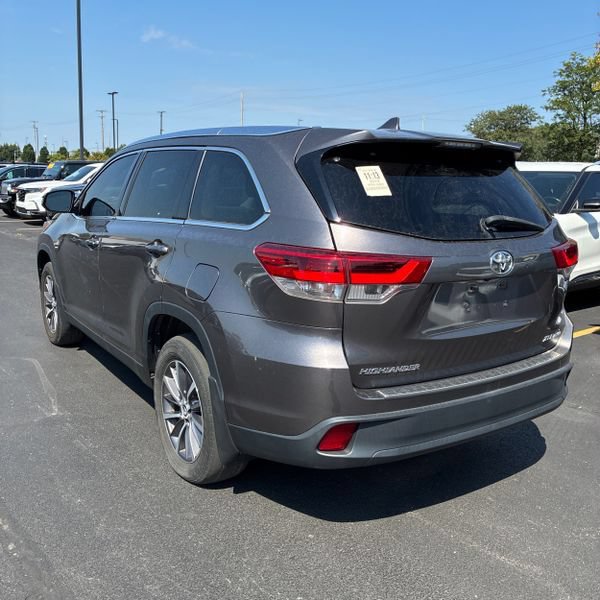 toyota highlander 2019 5TDJZRFH2KS574742 image toyota highlander 2019 5TDJZRFH2KS574742 image