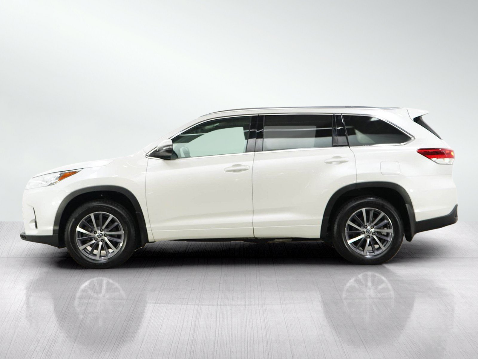 toyota highlander 2018 5TDJZRFH9JS523379 image toyota highlander 2018 5TDJZRFH9JS523379 image
