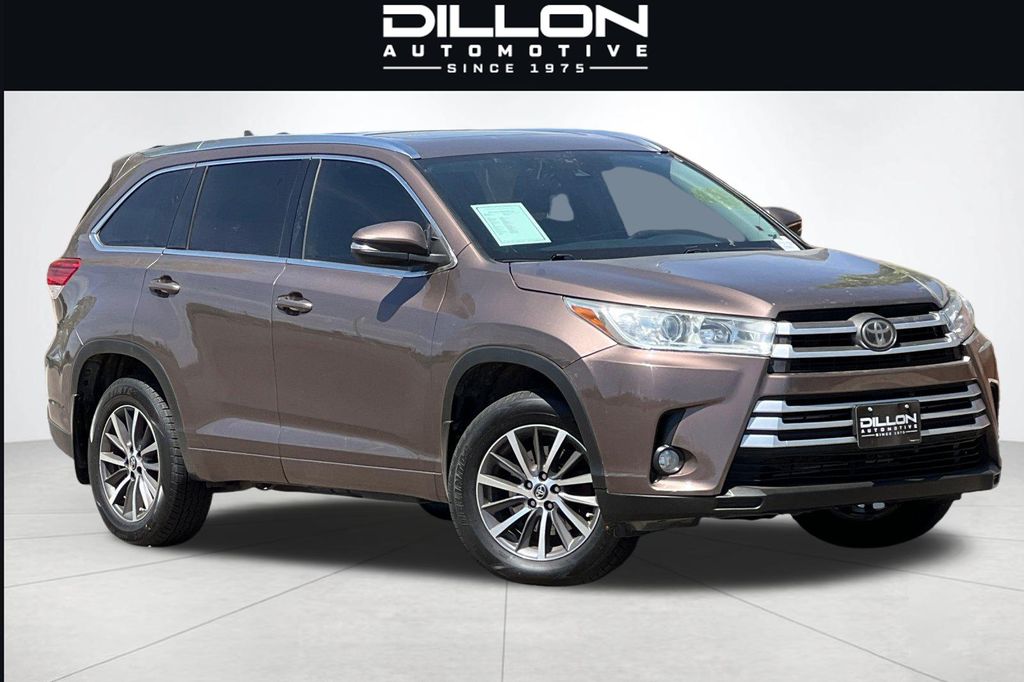 toyota highlander 2018 5TDJZRFH6JS830413 image toyota highlander 2018 5TDJZRFH6JS830413 image